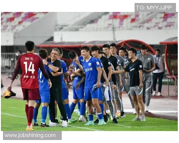 深圳篮球队意识争议引发热议球迷对球队表现和战术选择的看法碰撞